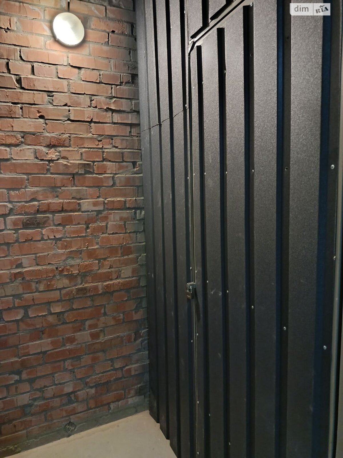 Кімната в Києві на вул. Березнева 12, кв. 9-23 в районі Соцмісто на продаж фото 1