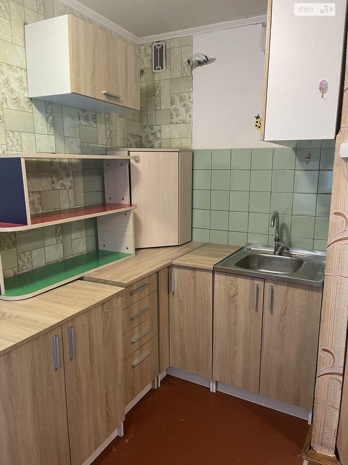 Комната в Киеве, на ул. Верховинная 81 в районе Святошино на продажу фото 1 Комната в Киеве, на ул. Верховинная 81 в районе Святошино на продажу фото 1