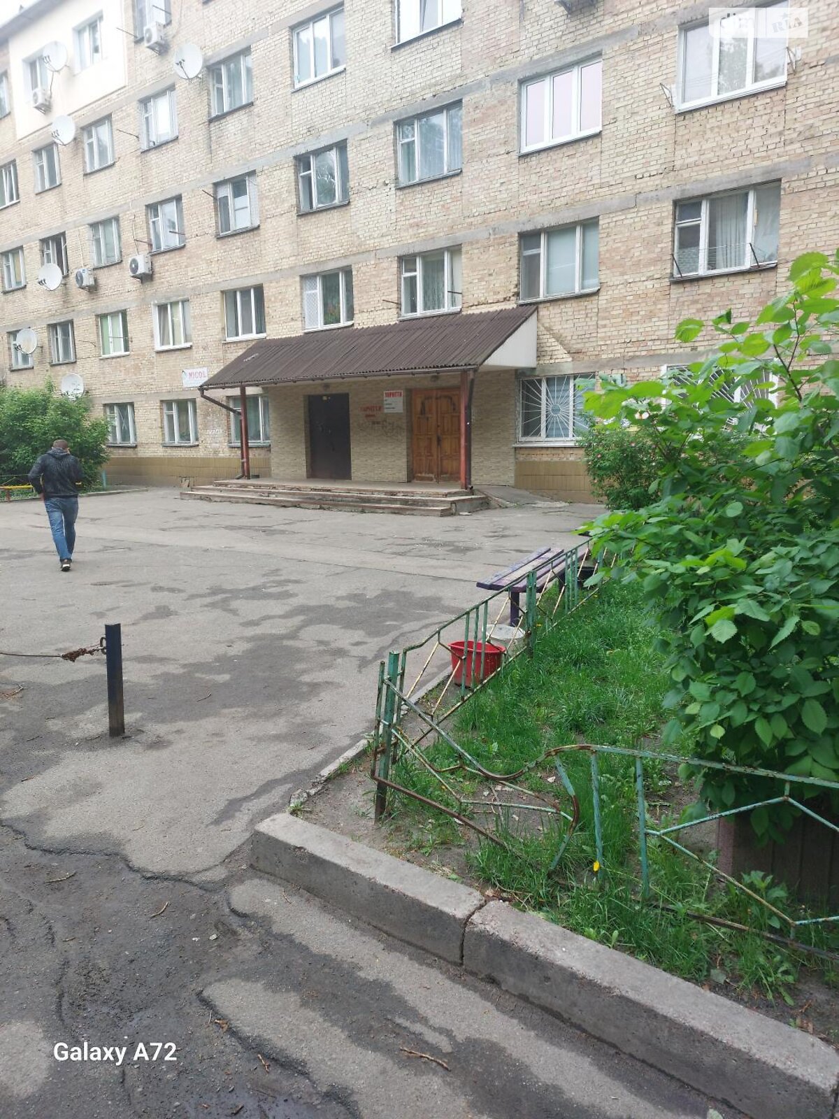 Комната в Киеве, на бул. Николая Руденко в районе Святошинский на продажу фото 1 Комната в Киеве, на бул. Николая Руденко в районе Святошинский на продажу фото 1