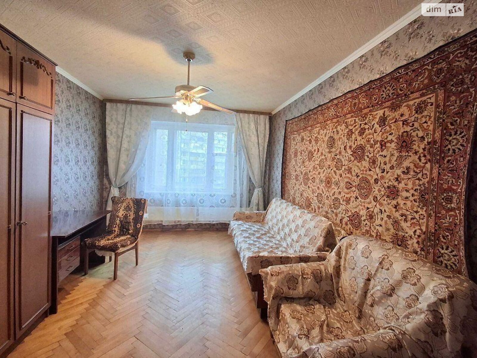 Кімната в Києві на вул. Сержа Лифаря 18 в районі Троєщина на продаж фото 1 Кімната в Києві на вул. Сержа Лифаря 18 в районі Троєщина на продаж фото 1