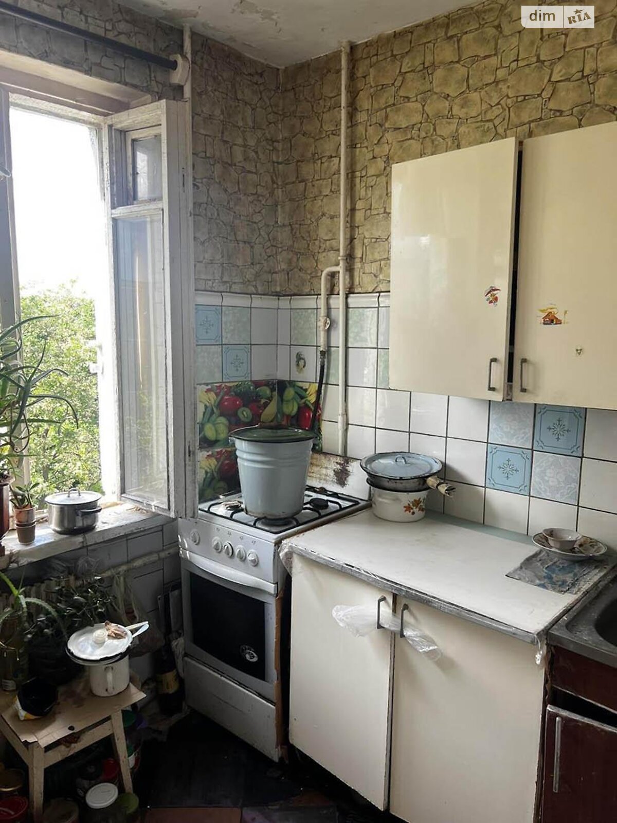 Кімната в Києві на вул. Світлицького 26Б в районі Виноградар на продаж фото 1 Кімната в Києві на вул. Світлицького 26Б в районі Виноградар на продаж фото 1