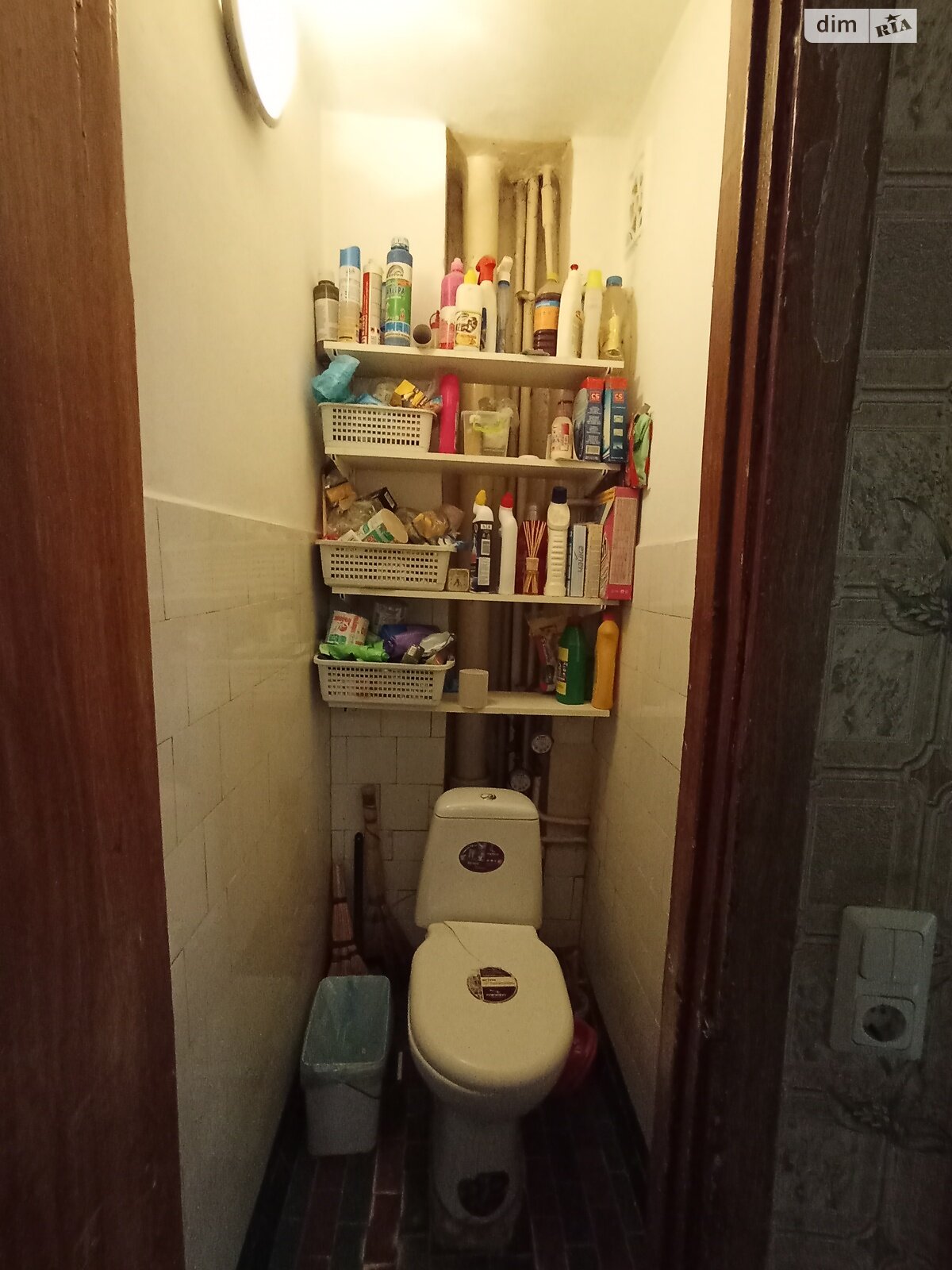 Комната в Киеве, на ул. Петра Запорожца 3 в районе Воскресенка на продажу фото 1 Комната в Киеве, на ул. Петра Запорожца 3 в районе Воскресенка на продажу фото 1