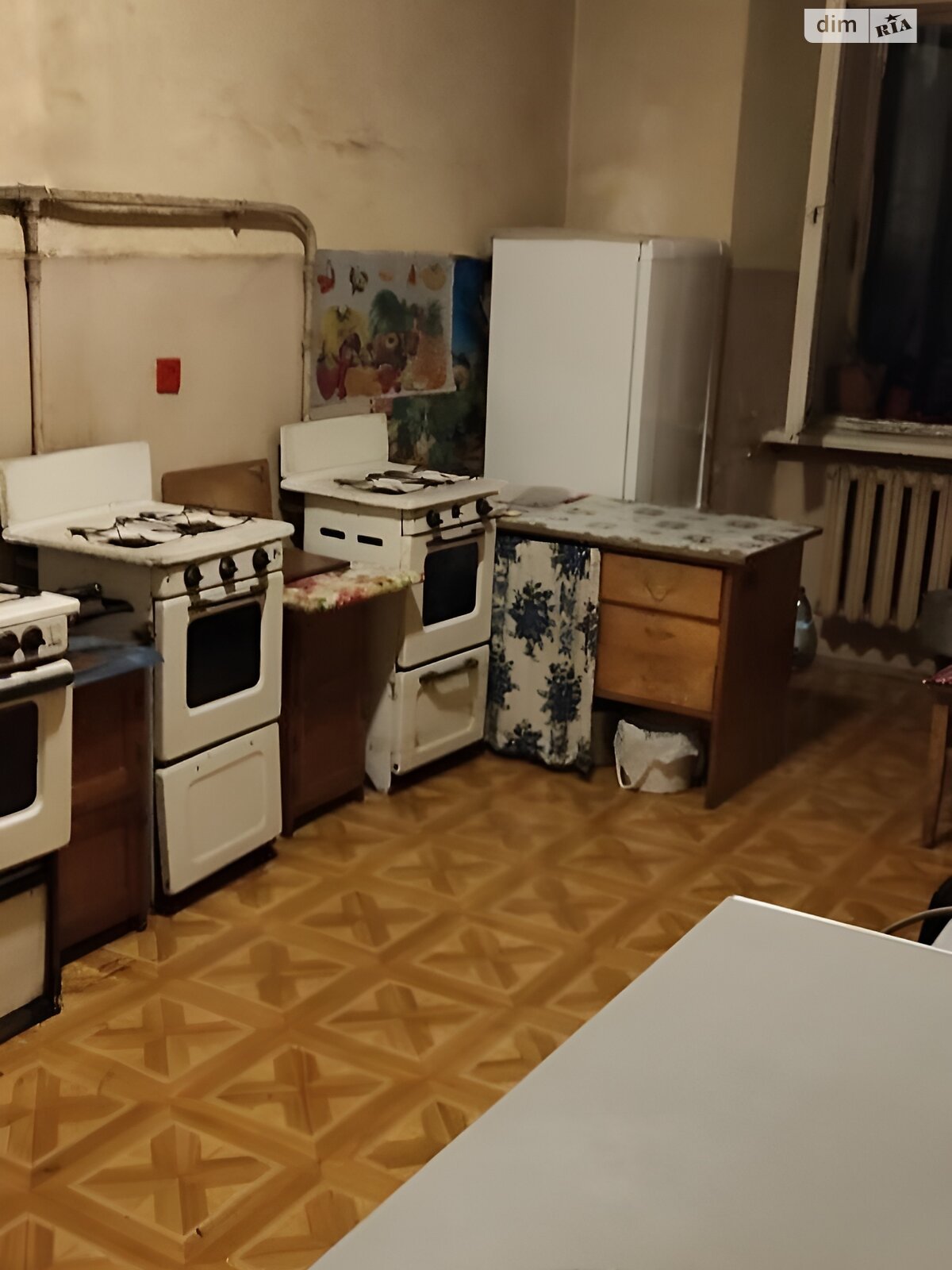 Кімната в Львові на вул. Дорошенка Петра 42 в районі Галицький на продаж фото 1 Кімната в Львові на вул. Дорошенка Петра 42 в районі Галицький на продаж фото 1