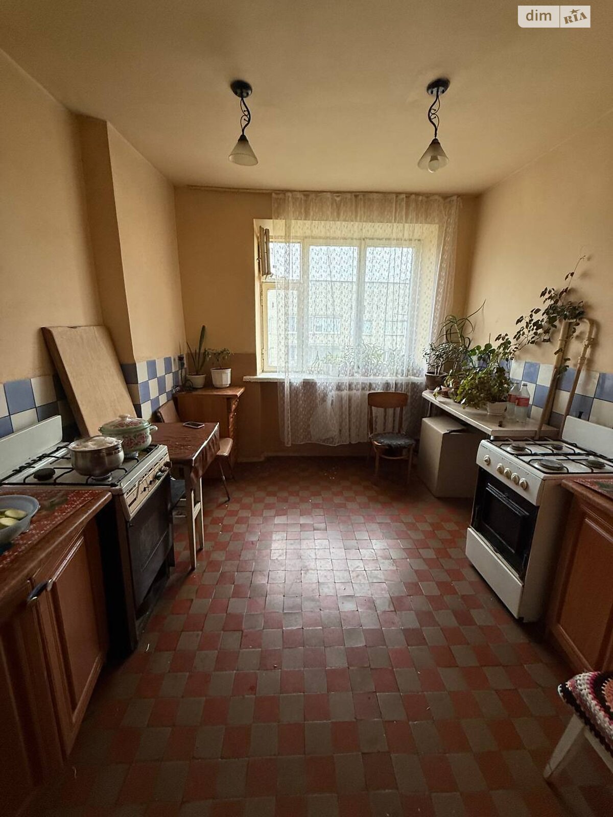 Кімната в Львові на вул. Володимира Великого 38 в районі Кульпарків на продаж фото 1 Кімната в Львові на вул. Володимира Великого 38 в районі Кульпарків на продаж фото 1