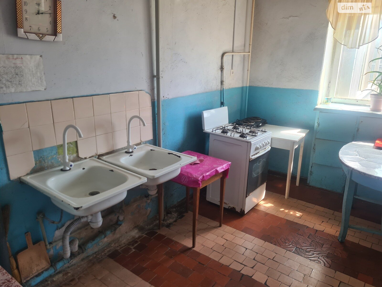 Кімната в Миколаєві на вул. Театральна 45 в районі ЮТЗ на продаж фото 1 Кімната в Миколаєві на вул. Театральна 45 в районі ЮТЗ на продаж фото 1