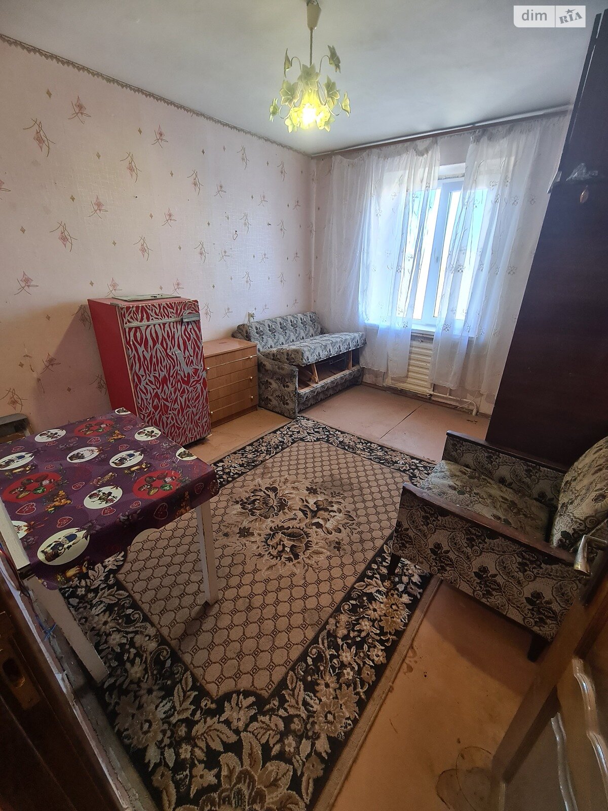 Кімната в Миколаєві на вул. Театральна 45 в районі ЮТЗ на продаж фото 1 Кімната в Миколаєві на вул. Театральна 45 в районі ЮТЗ на продаж фото 1