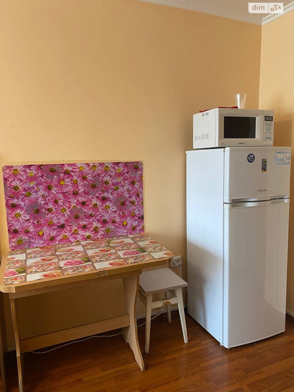 Кімната в Одесі на вул. Інглезі в районі Черемушки на продаж фото 1 Кімната в Одесі на вул. Інглезі в районі Черемушки на продаж фото 1