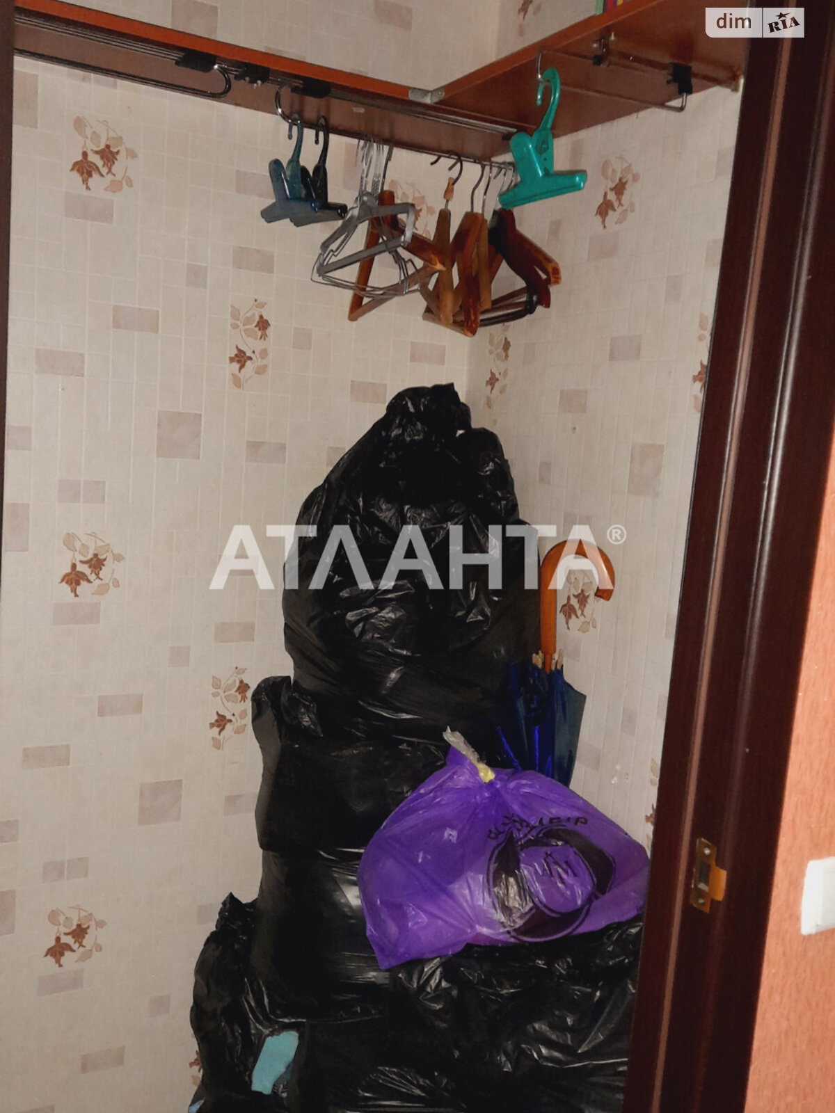 Кімната в Одесі на вул. Олексія Вадатурського в районі Хаджибейський на продаж фото 1 Кімната в Одесі на вул. Олексія Вадатурського в районі Хаджибейський на продаж фото 1