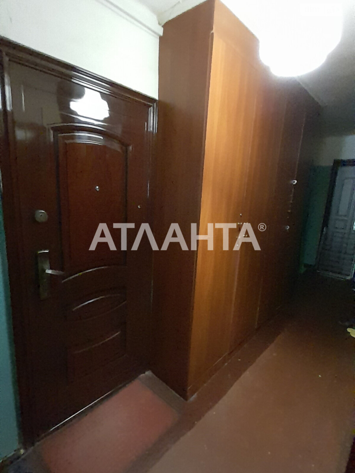 Кімната в Одесі на вул. Олексія Вадатурського в районі Хаджибейський на продаж фото 1 Кімната в Одесі на вул. Олексія Вадатурського в районі Хаджибейський на продаж фото 1