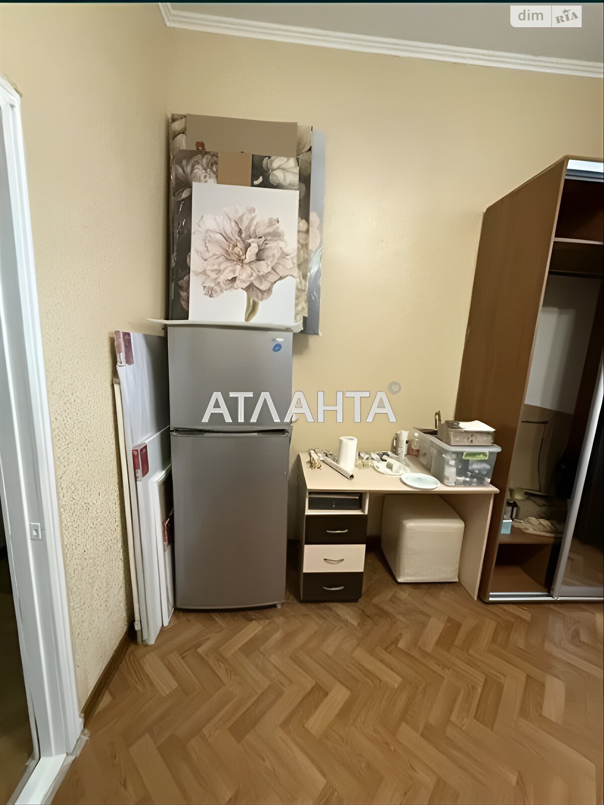 Кімната в Одесі на вул. Малинова в районі Хаджибейський на продаж фото 1 Кімната в Одесі на вул. Малинова в районі Хаджибейський на продаж фото 1