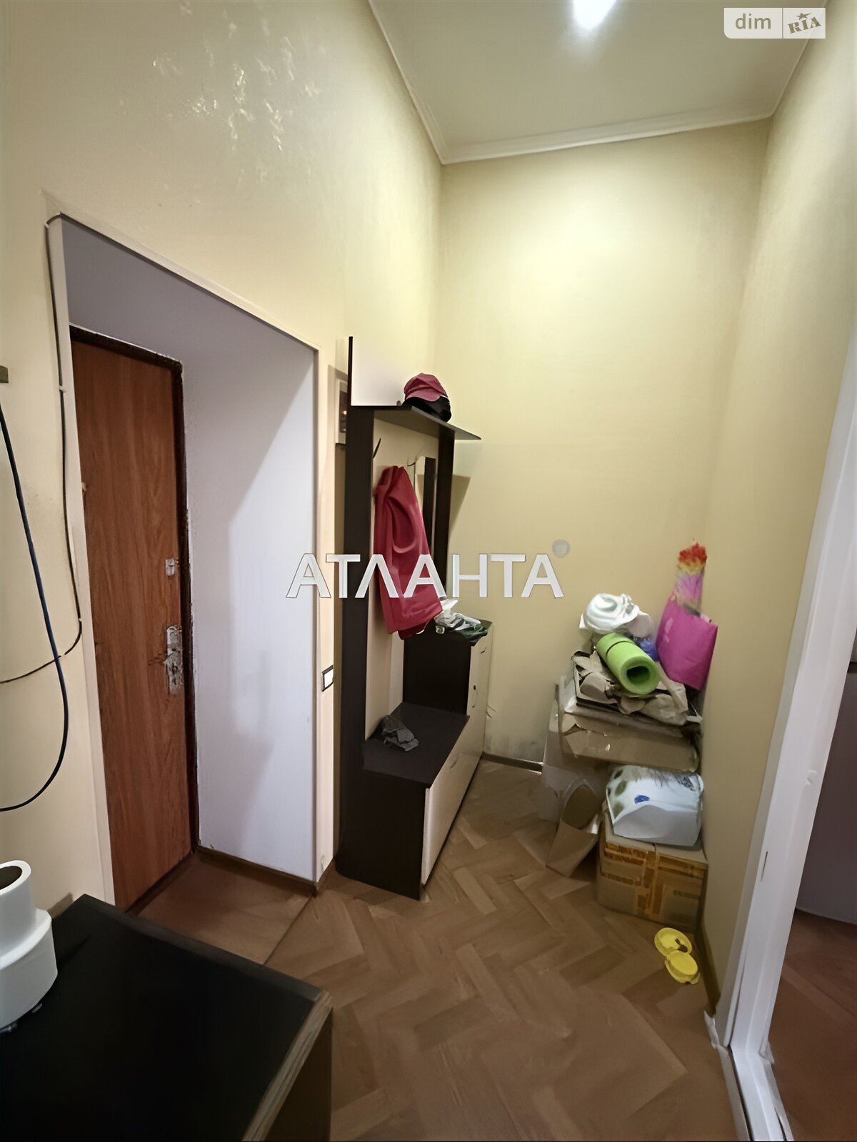 Кімната в Одесі на вул. Малинова в районі Хаджибейський на продаж фото 1 Кімната в Одесі на вул. Малинова в районі Хаджибейський на продаж фото 1