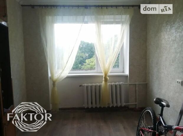 Комната в Одессе, на ул. Космонавтов в районе Малиновский на продажу фото 1 Комната в Одессе, на ул. Космонавтов в районе Малиновский на продажу фото 1
