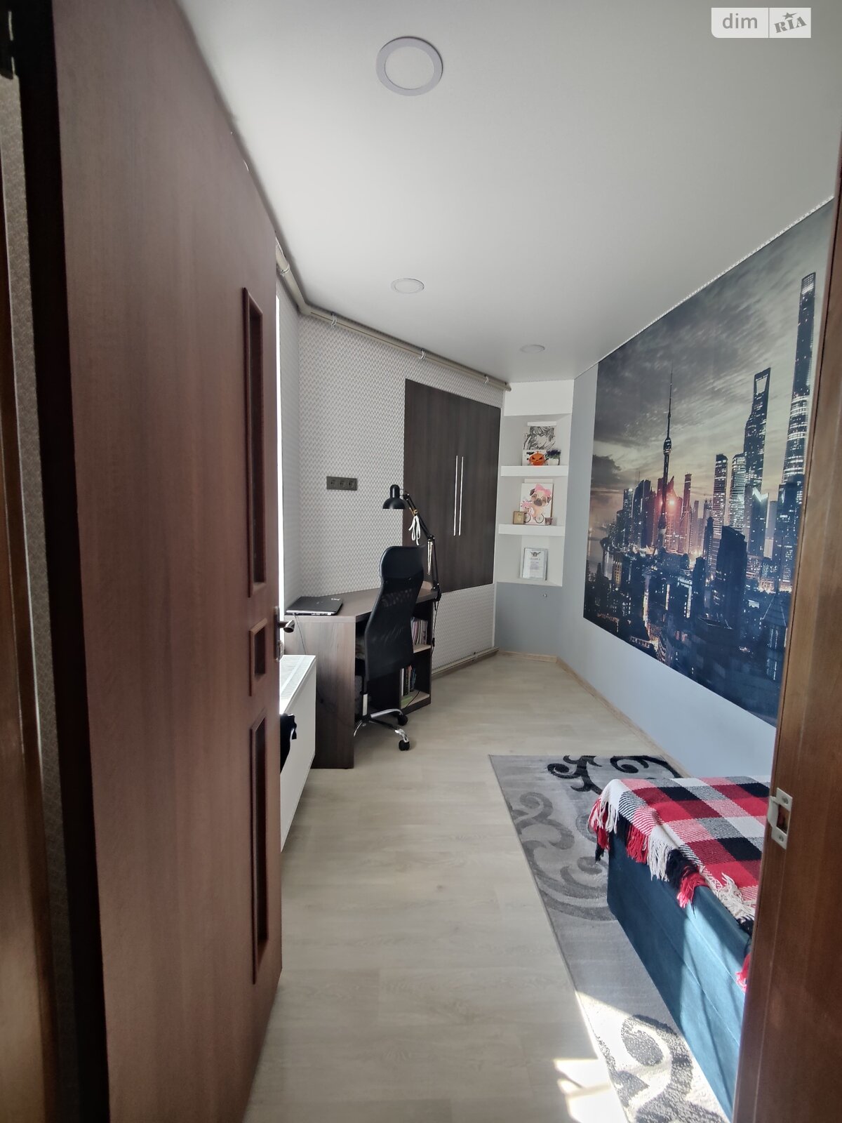 Комната в Одессе, на пл. Алексеевская в районе Молдаванка на продажу фото 1 Комната в Одессе, на пл. Алексеевская в районе Молдаванка на продажу фото 1