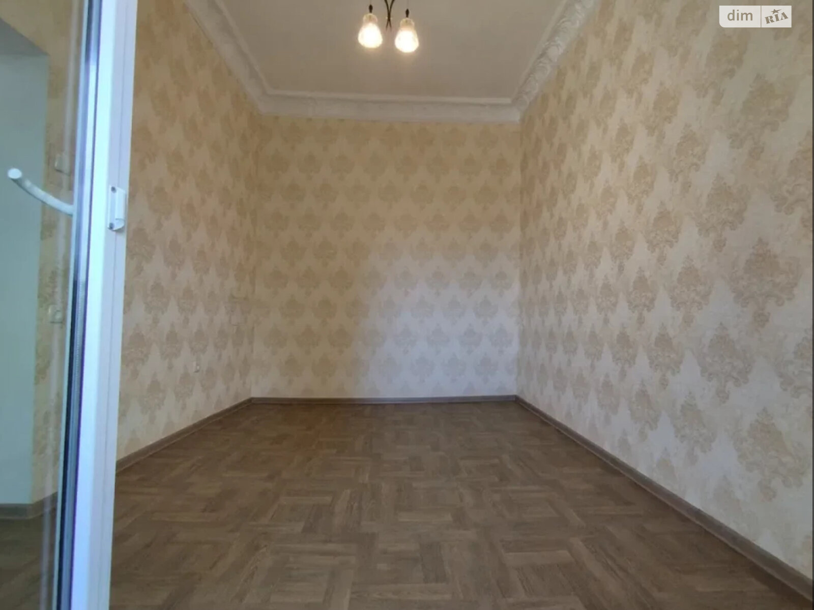 Комната в Одессе, на ул. Прохоровская в районе Молдаванка на продажу фото 1 Комната в Одессе, на ул. Прохоровская в районе Молдаванка на продажу фото 1