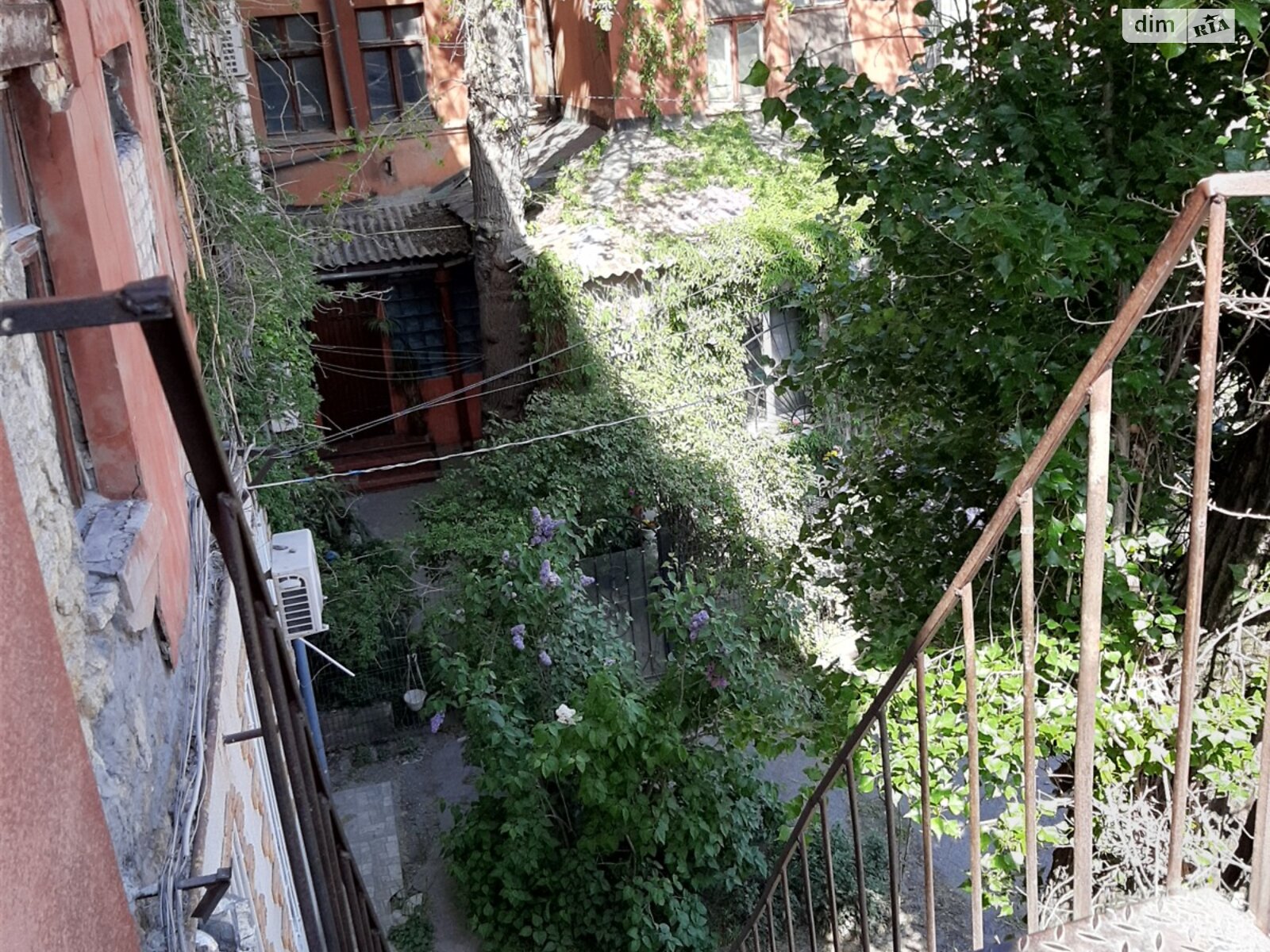 Комната в Одессе, на ул. Черноморского казачества 95, кв. 56 в районе Пересыпский на продажу фото 1 Комната в Одессе, на ул. Черноморского казачества 95, кв. 56 в районе Пересыпский на продажу фото 1