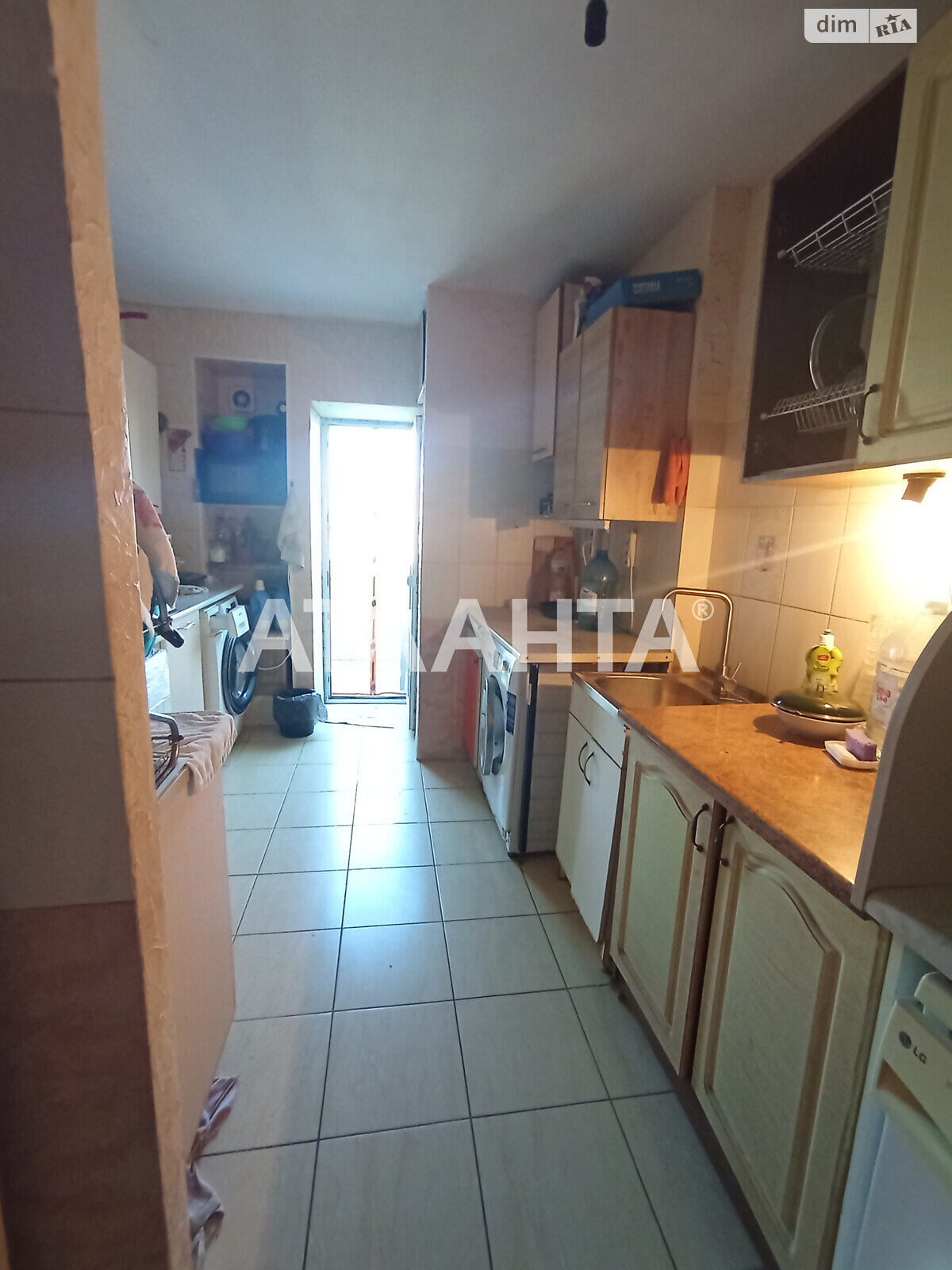 Комната в Одессе, на ул. Жолио-Кюри в районе Пересыпский на продажу фото 1 Комната в Одессе, на ул. Жолио-Кюри в районе Пересыпский на продажу фото 1