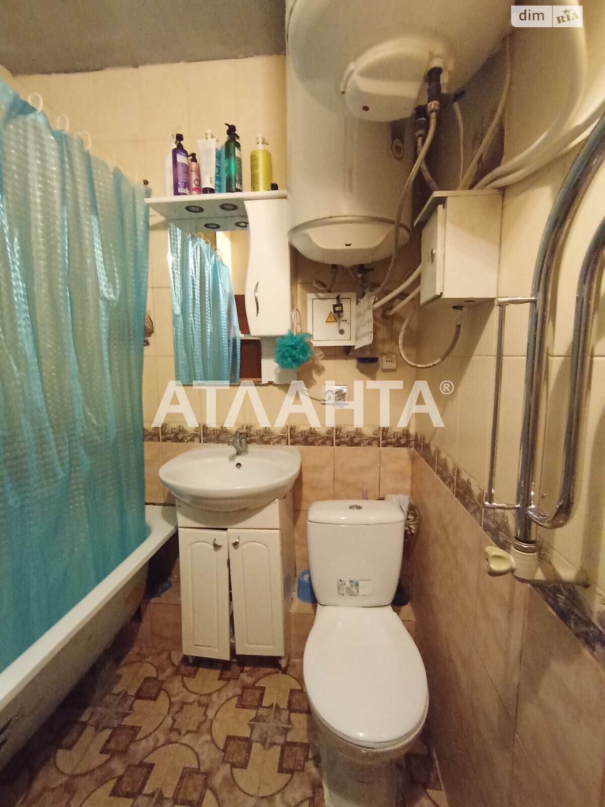Комната в Одессе, на ул. Жолио-Кюри в районе Пересыпский на продажу фото 1 Комната в Одессе, на ул. Жолио-Кюри в районе Пересыпский на продажу фото 1