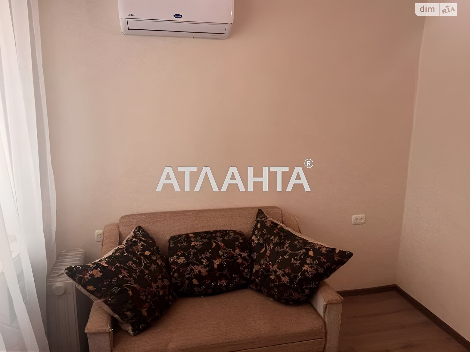 Кімната в Одесі на вул. Капітана Кузнецова в районі Пересипський на продаж фото 1 Кімната в Одесі на вул. Капітана Кузнецова в районі Пересипський на продаж фото 1