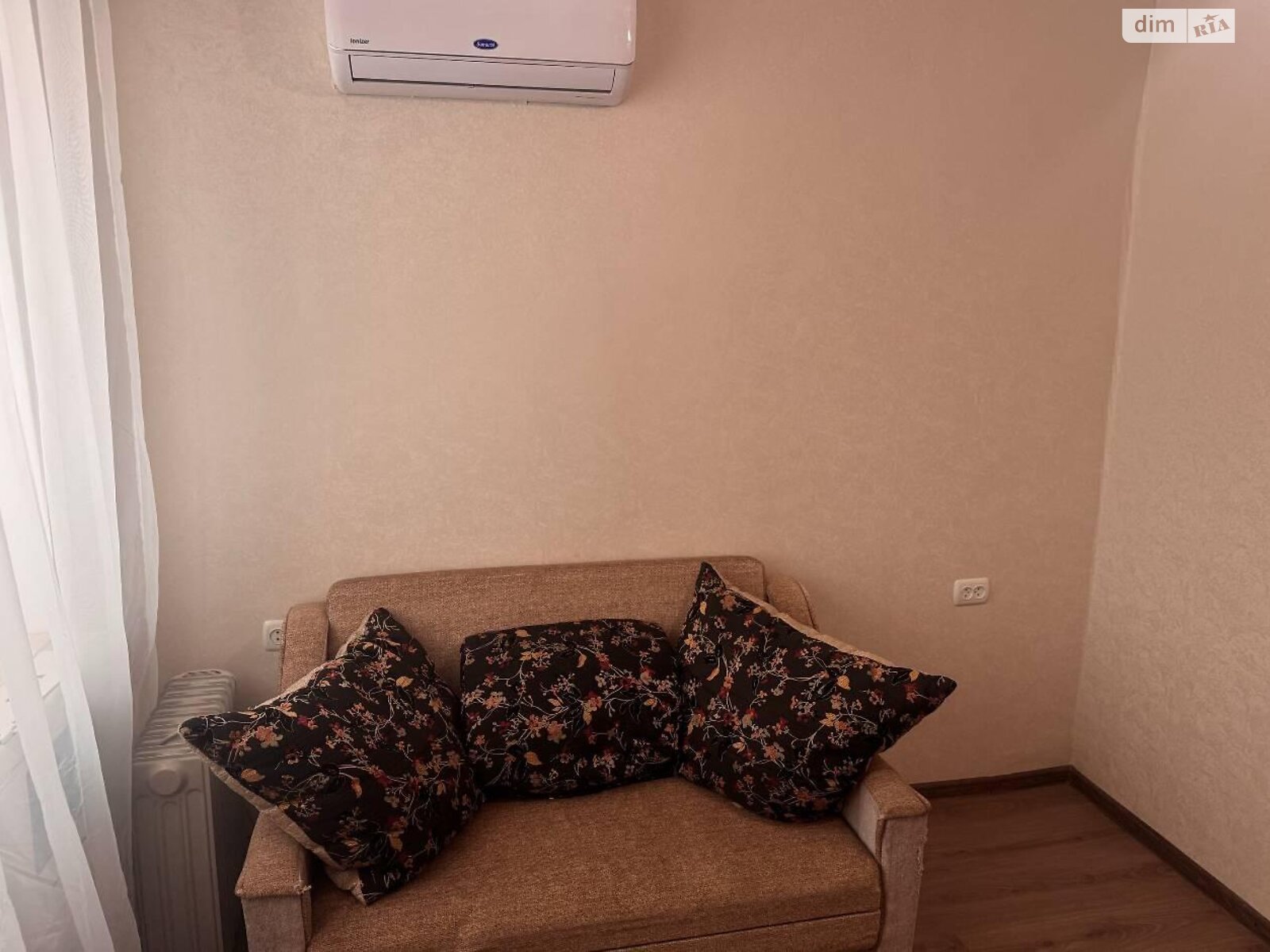 Комната в Одессе, на ул. Капитана Кузнецова в районе Пересыпский на продажу фото 1 Комната в Одессе, на ул. Капитана Кузнецова в районе Пересыпский на продажу фото 1