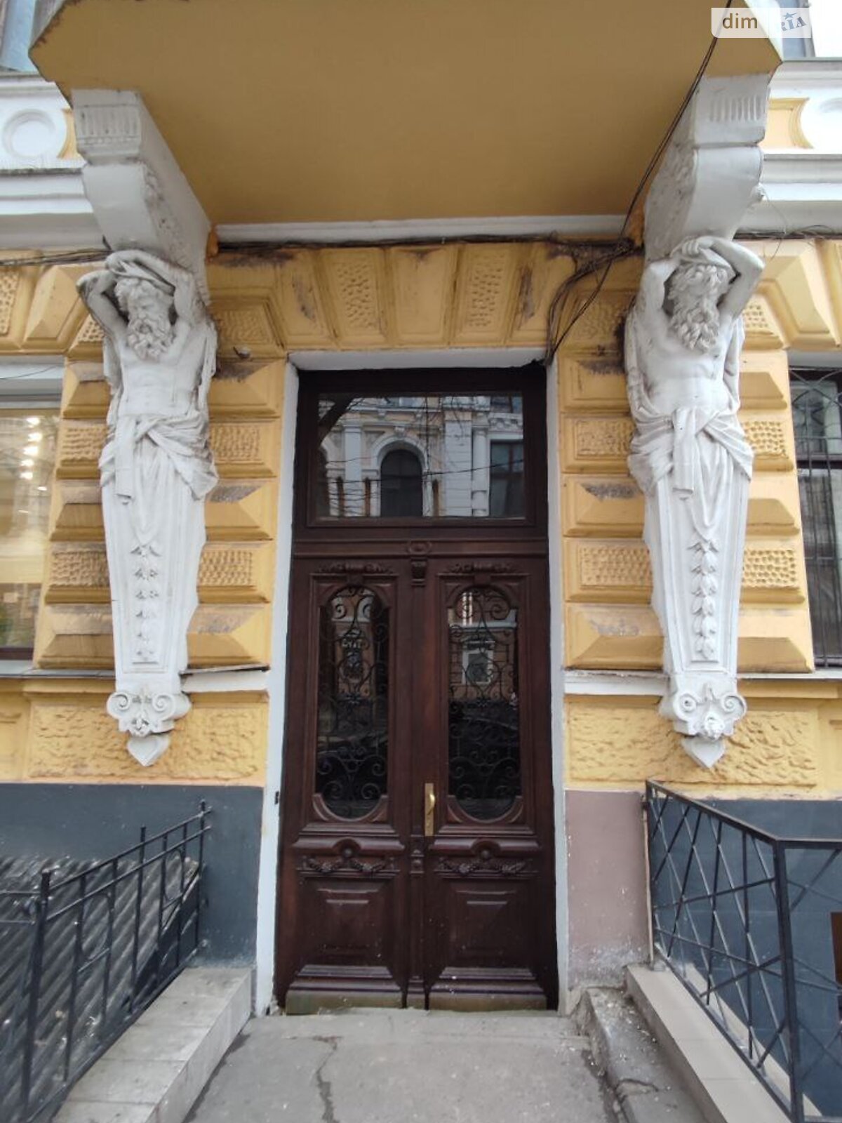 Комната в Одессе, на ул. Садовая 5 в районе Приморский на продажу фото 1