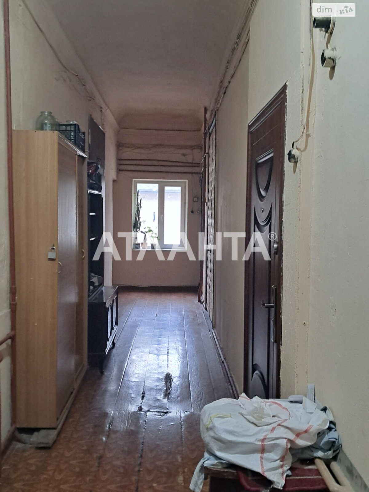 Комната в Одессе, на пер. Чайковского в районе Приморский на продажу фото 1 Комната в Одессе, на пер. Чайковского в районе Приморский на продажу фото 1