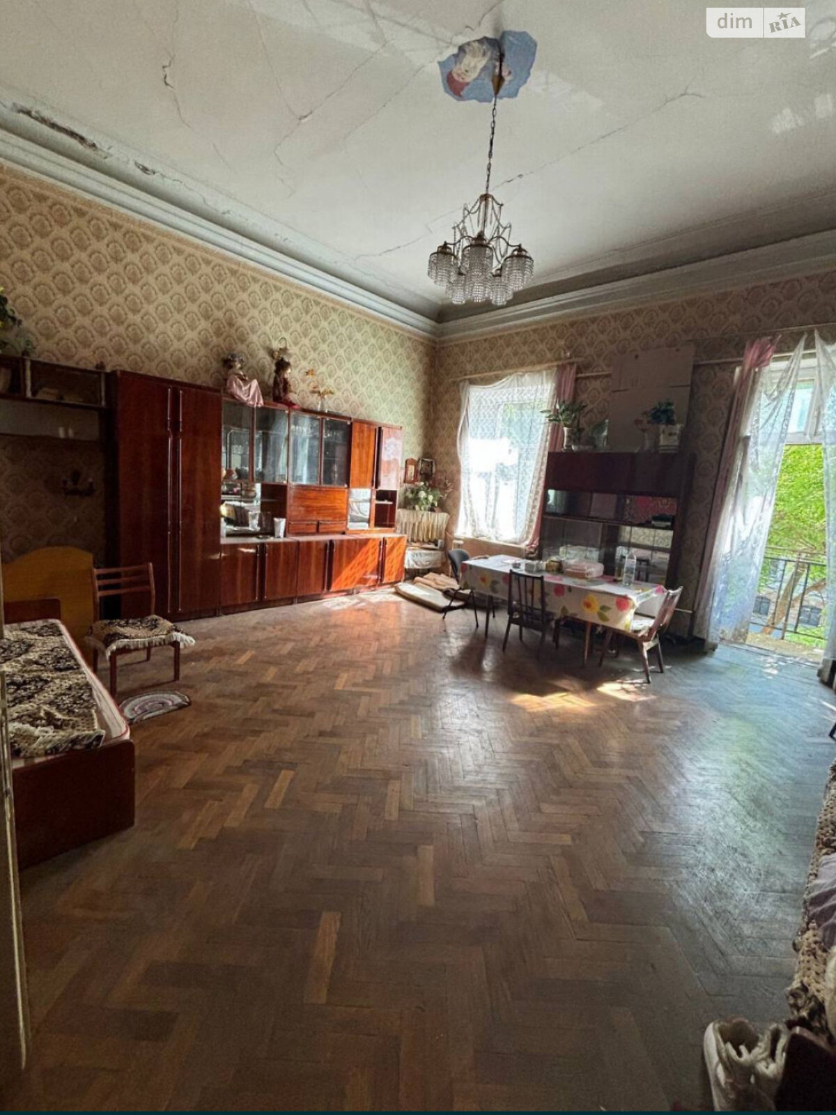 Комната в Одессе, на ул. Нежинская в районе Приморский на продажу фото 1 Комната в Одессе, на ул. Нежинская в районе Приморский на продажу фото 1