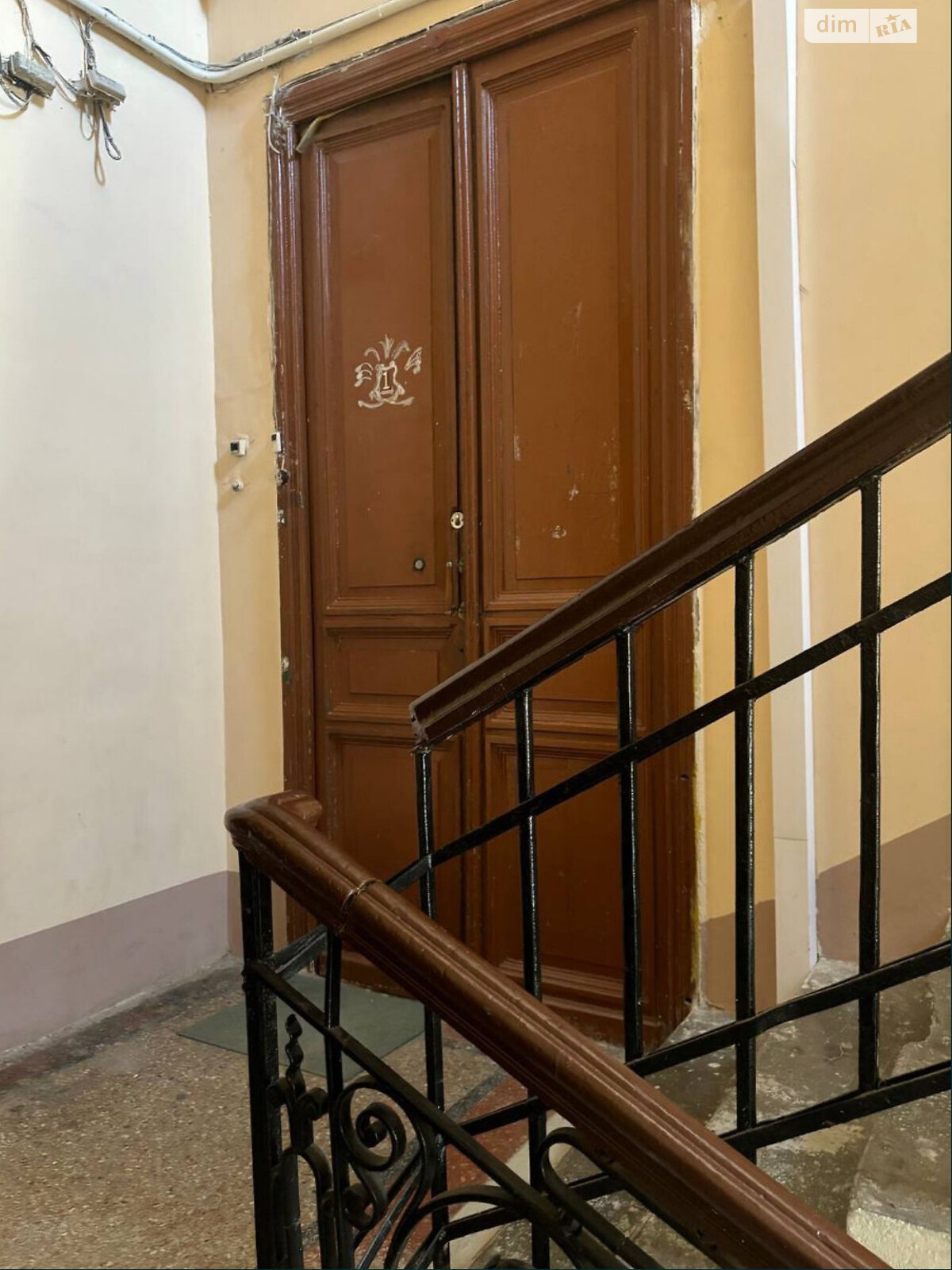 Комната в Одессе, на ул. Нежинская в районе Приморский на продажу фото 1 Комната в Одессе, на ул. Нежинская в районе Приморский на продажу фото 1