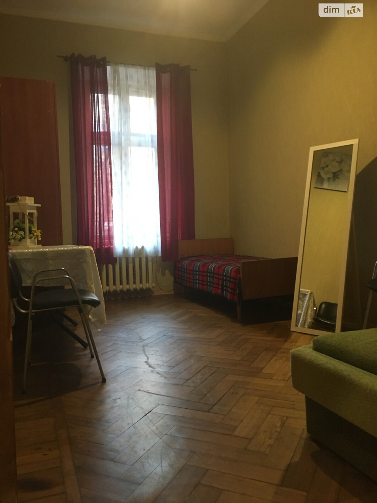 Кімната в Одесі на вул. Софіївська в районі Приморський на продаж фото 1 Кімната в Одесі на вул. Софіївська в районі Приморський на продаж фото 1
