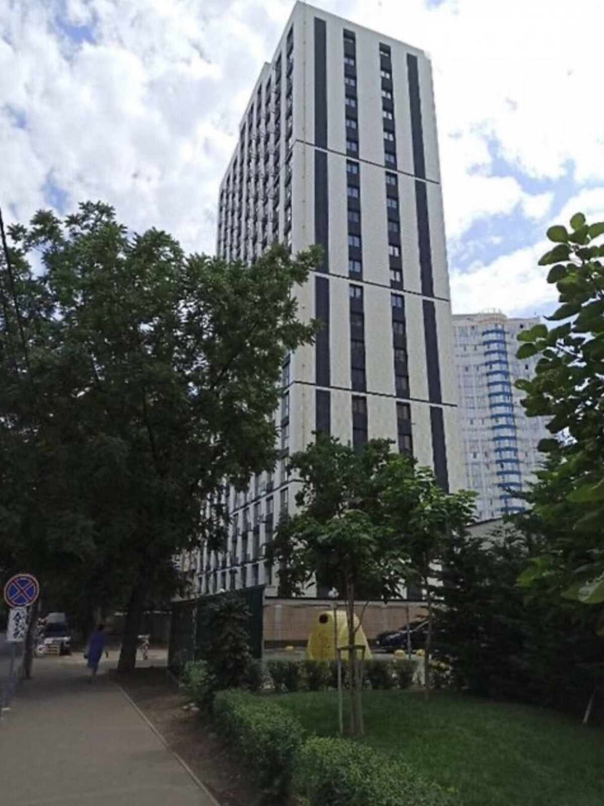 Комната в Одессе, на ул. Литературная в районе Приморский на продажу фото 1 Комната в Одессе, на ул. Литературная в районе Приморский на продажу фото 1