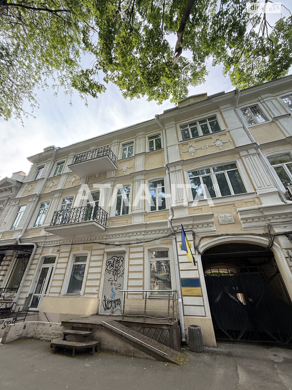 Комната в Одессе, на ул. Киры Муратовой в районе Приморский на продажу фото 1 Комната в Одессе, на ул. Киры Муратовой в районе Приморский на продажу фото 1