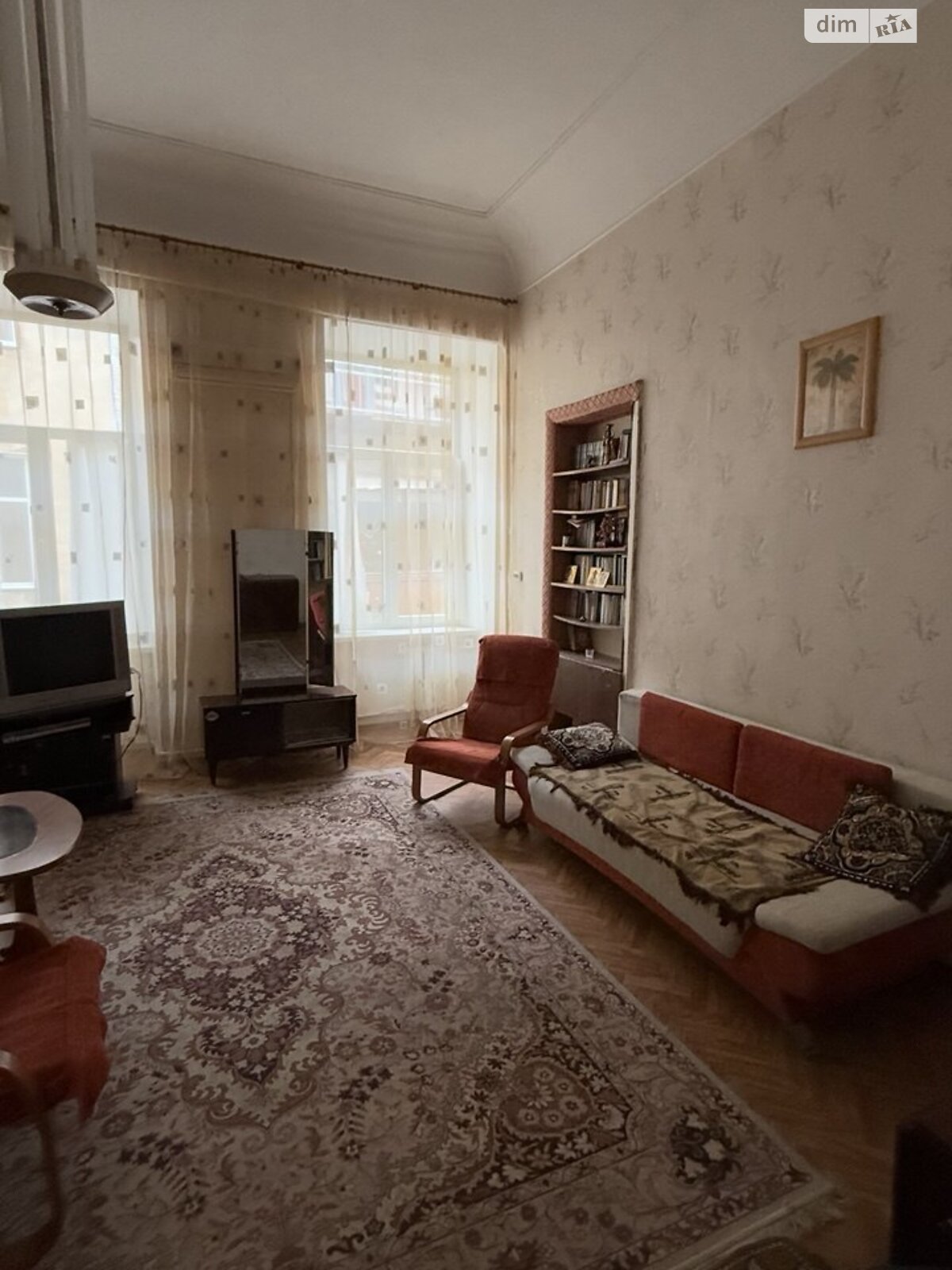Комната в Одессе, на ул. Нины Строкатой 8 в районе Приморский на продажу фото 1 Комната в Одессе, на ул. Нины Строкатой 8 в районе Приморский на продажу фото 1