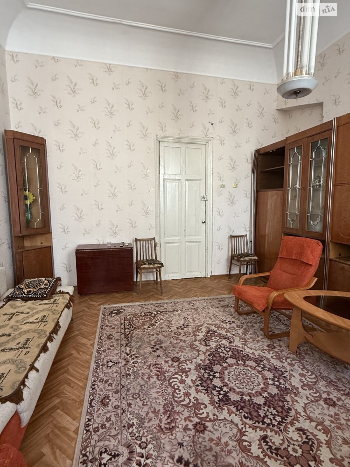 Кімната в Одесі на вул. Ніни Строкатої 8 в районі Приморський на продаж фото 1 Кімната в Одесі на вул. Ніни Строкатої 8 в районі Приморський на продаж фото 1