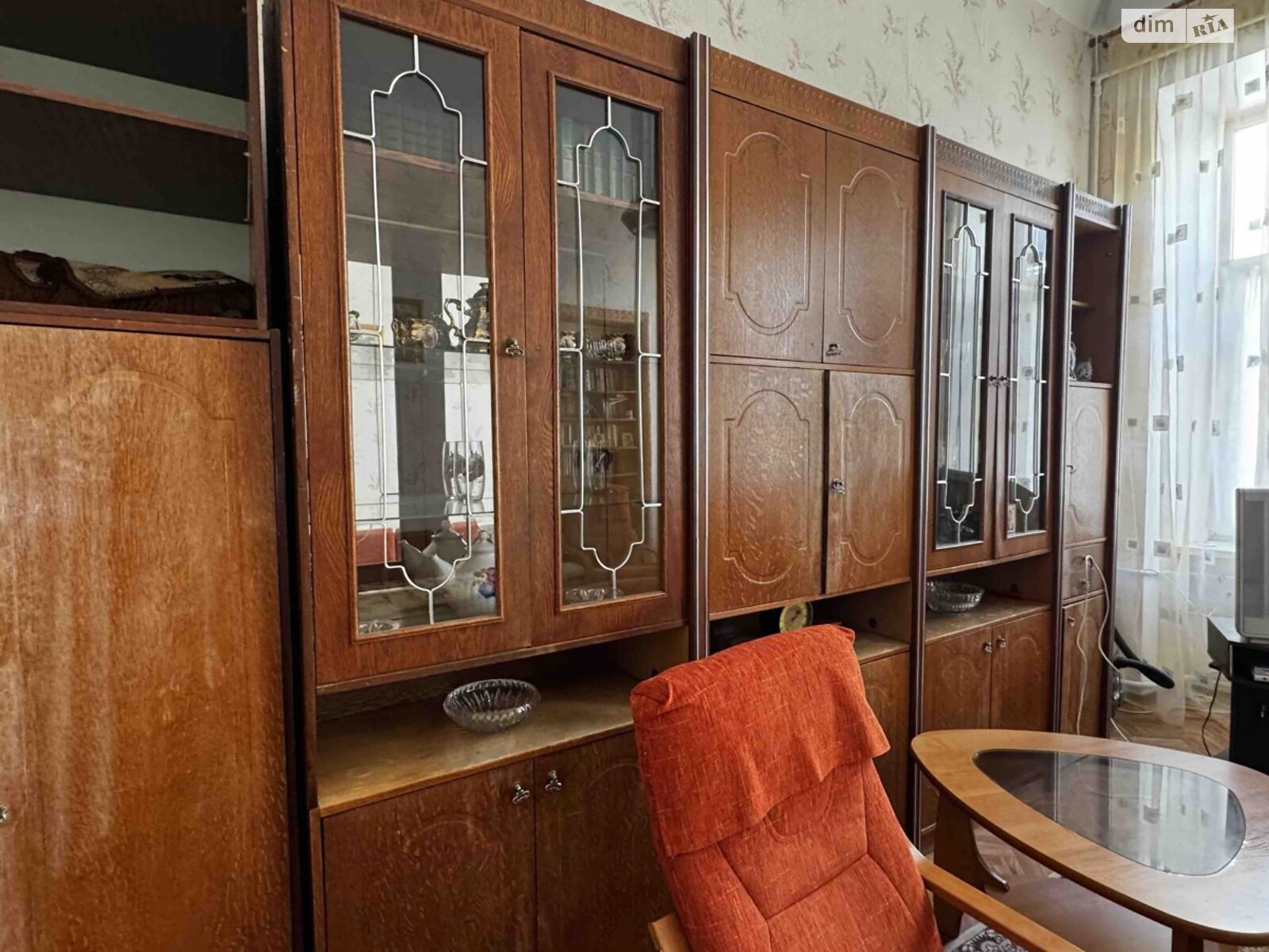 Комната в Одессе, на ул. Нины Строкатой 8 в районе Приморский на продажу фото 1 Комната в Одессе, на ул. Нины Строкатой 8 в районе Приморский на продажу фото 1