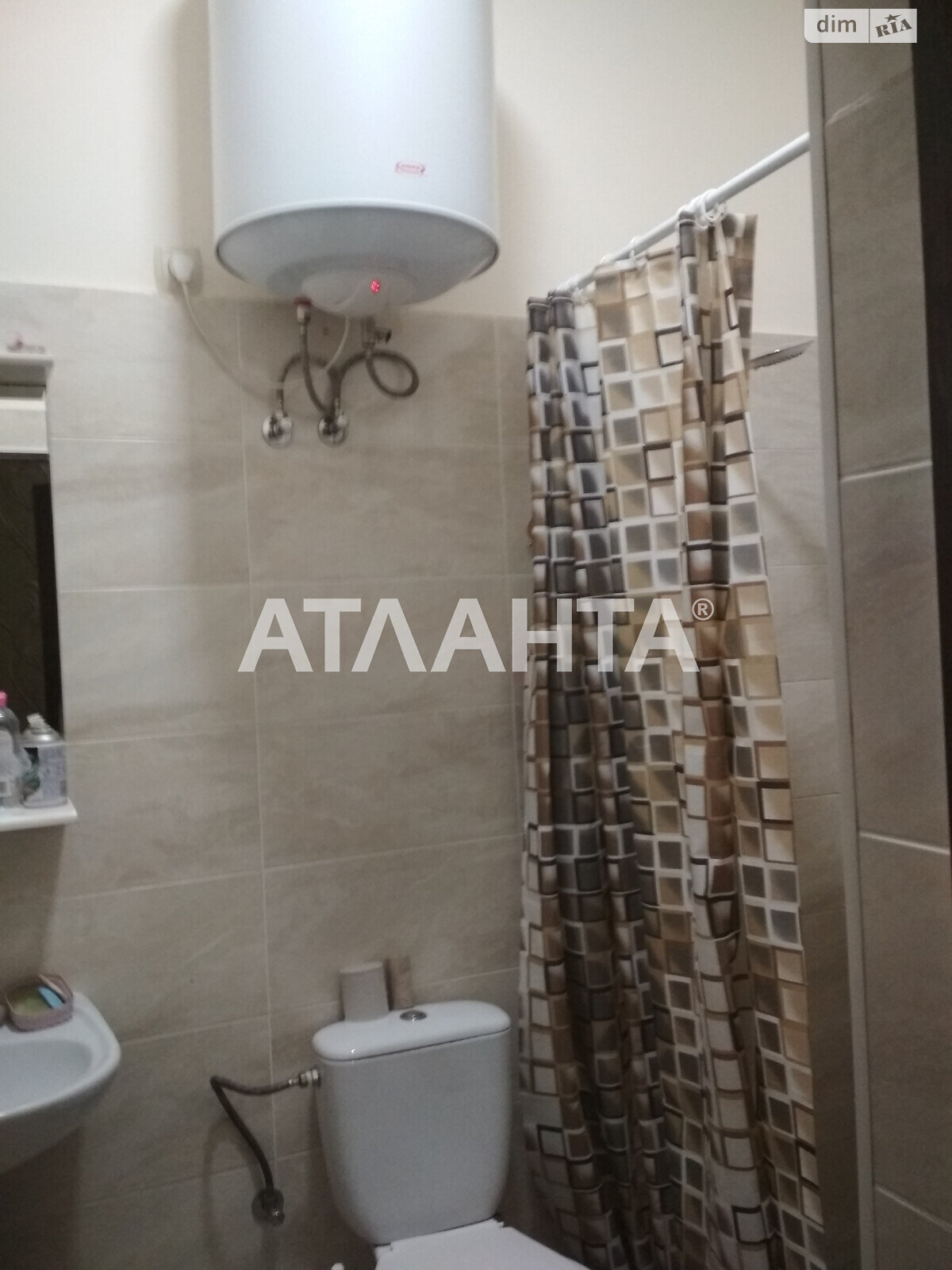 Комната в Одессе, на ул. Коблевская в районе Приморский на продажу фото 1 Комната в Одессе, на ул. Коблевская в районе Приморский на продажу фото 1