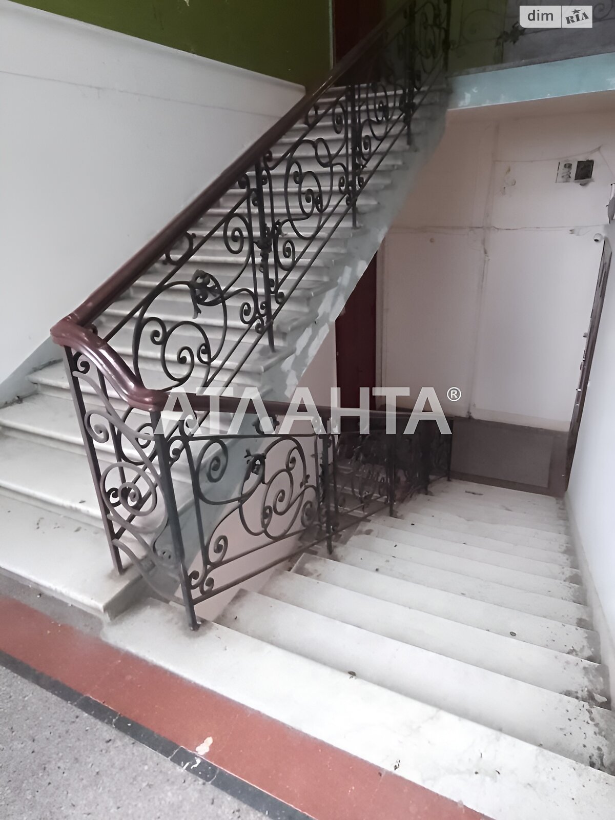 Комната в Одессе, на ул. Университетская в районе Приморский на продажу фото 1 Комната в Одессе, на ул. Университетская в районе Приморский на продажу фото 1