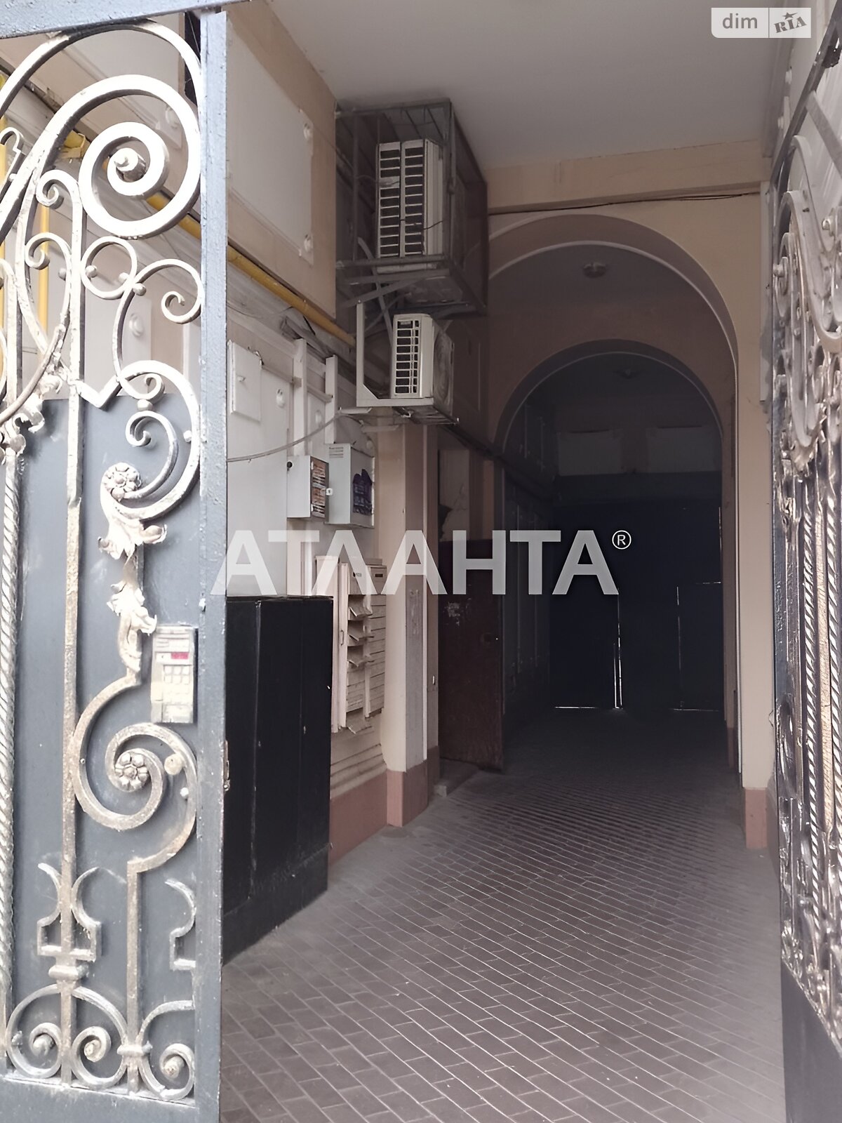 Комната в Одессе, на ул. Университетская в районе Приморский на продажу фото 1 Комната в Одессе, на ул. Университетская в районе Приморский на продажу фото 1
