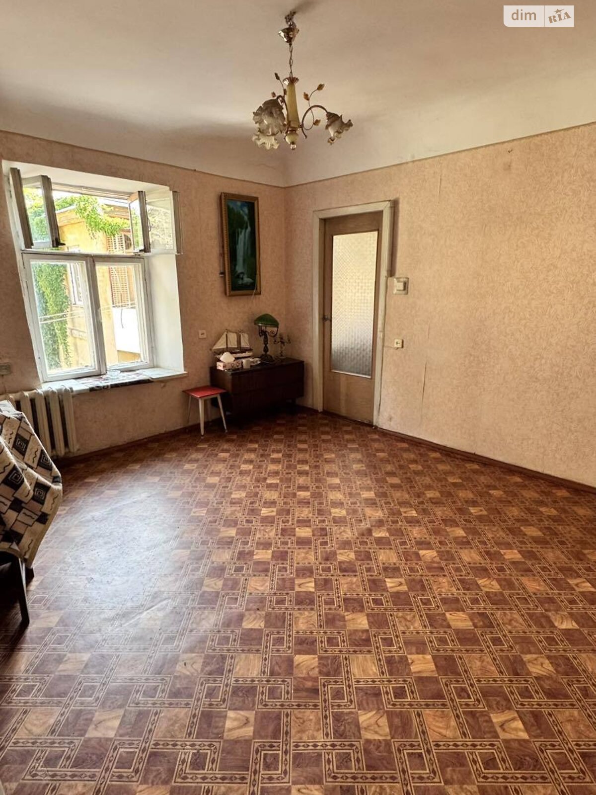 Комната в Одессе, на ул. Святослава Караванского 27 в районе Приморский на продажу фото 1 Комната в Одессе, на ул. Святослава Караванского 27 в районе Приморский на продажу фото 1