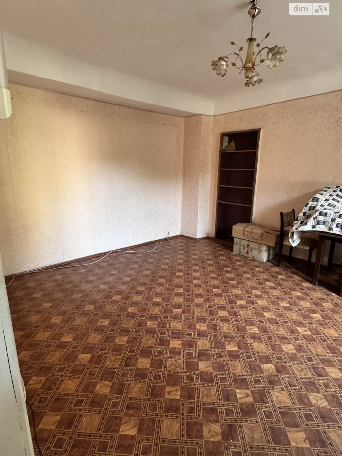 Комната в Одессе, на ул. Святослава Караванского 27 в районе Приморский на продажу фото 1 Комната в Одессе, на ул. Святослава Караванского 27 в районе Приморский на продажу фото 1