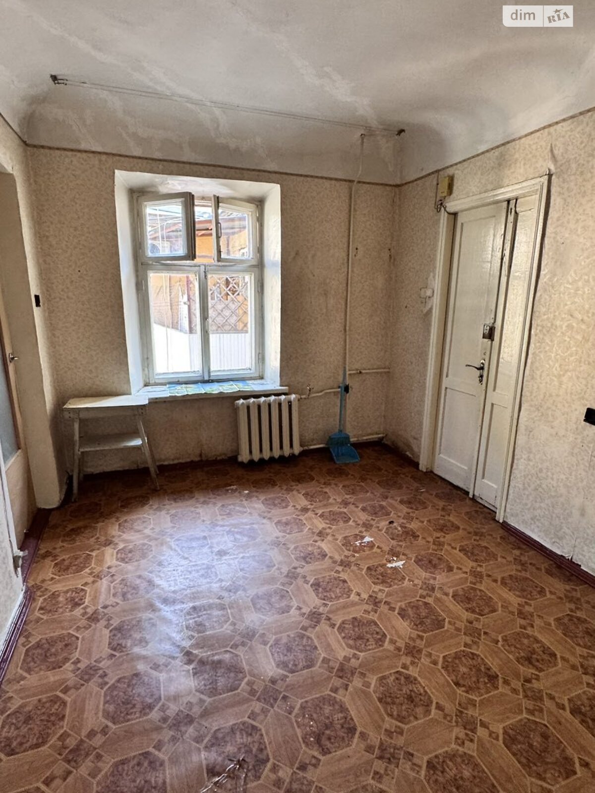 Комната в Одессе, на ул. Святослава Караванского 27 в районе Приморский на продажу фото 1 Комната в Одессе, на ул. Святослава Караванского 27 в районе Приморский на продажу фото 1