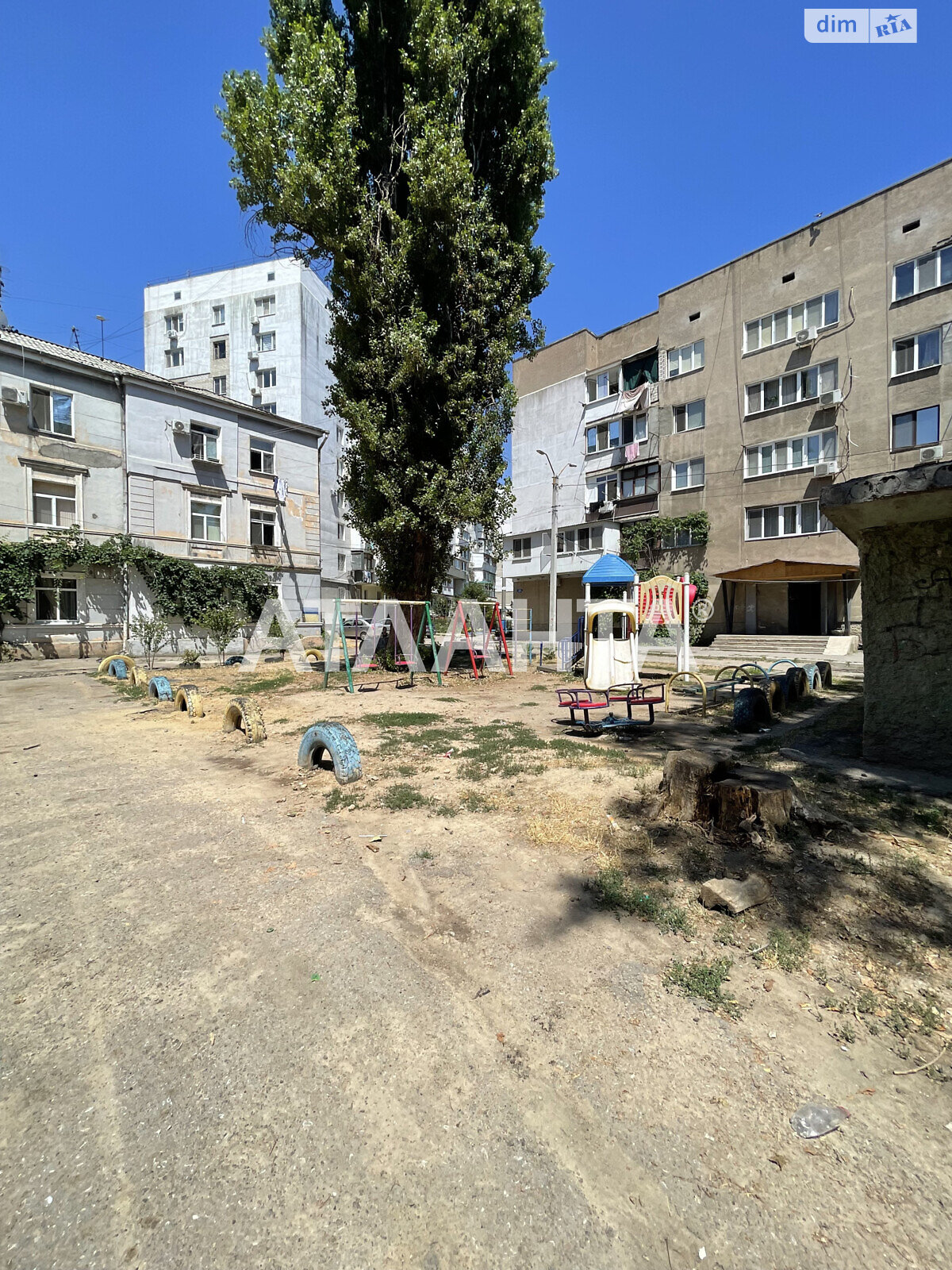 Комната в Одессе, на ул. Рождественская в районе Пересыпский на продажу фото 1 Комната в Одессе, на ул. Рождественская в районе Пересыпский на продажу фото 1