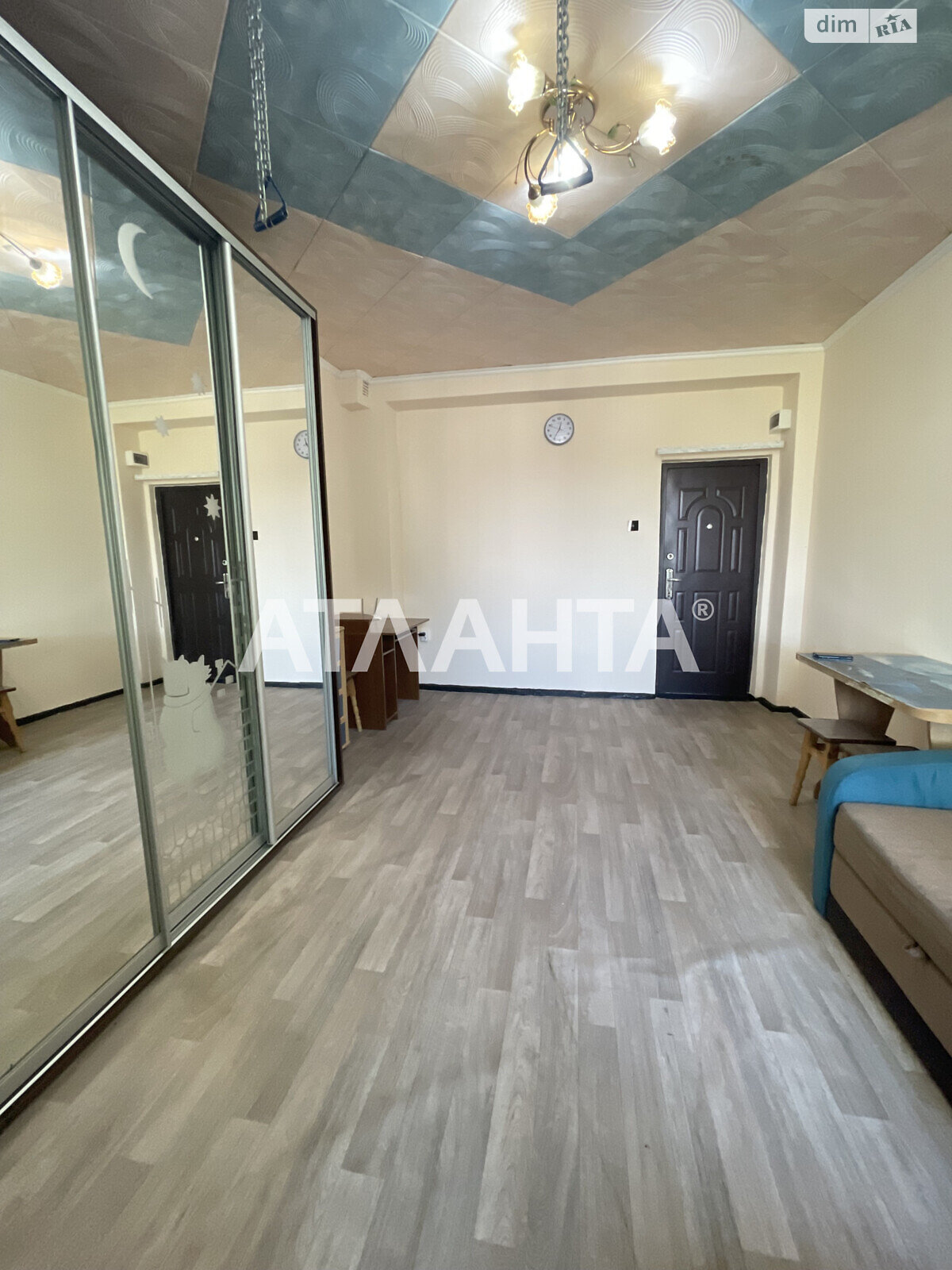 Комната в Одессе, на ул. Рождественская в районе Пересыпский на продажу фото 1 Комната в Одессе, на ул. Рождественская в районе Пересыпский на продажу фото 1