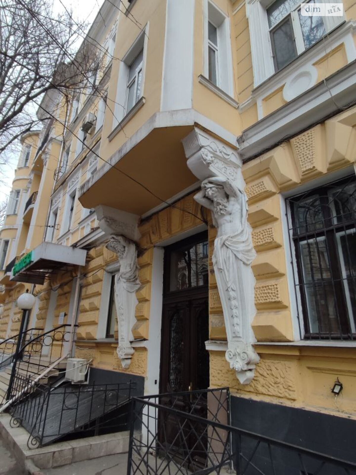 Комната в Одессе, на ул. Садовая 5 в районе Центр на продажу фото 1
