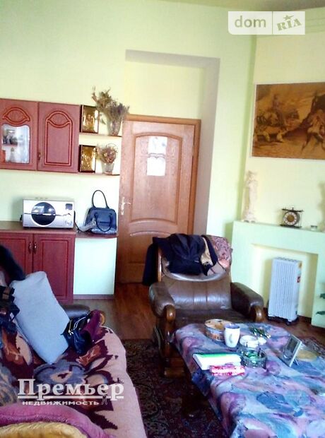 Комната в Одессе, на ул. Пастера 18 в районе Центр на продажу фото 1 Комната в Одессе, на ул. Пастера 18 в районе Центр на продажу фото 1