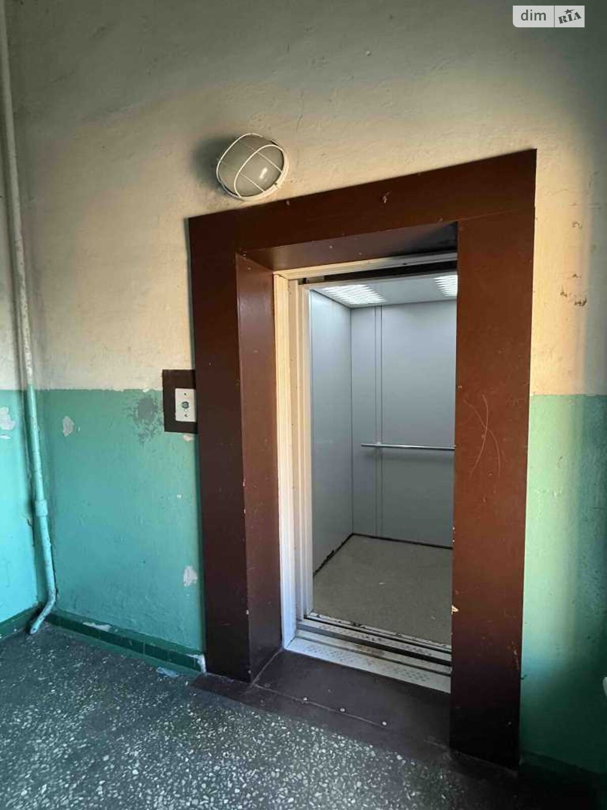 Комната в Полтаве, на ул. Хмельницкого Богдана 7 в районе Левый Подол на продажу фото 1 Комната в Полтаве, на ул. Хмельницкого Богдана 7 в районе Левый Подол на продажу фото 1