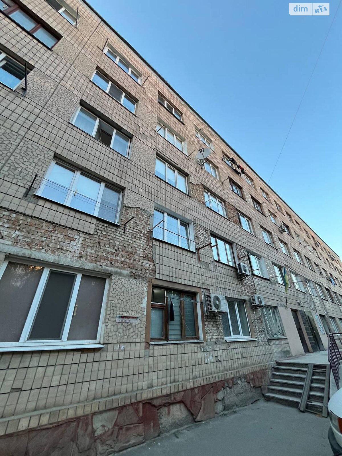 Комната в Ровно, на ул. Фабричная 20 в районе Ленокомбинат на продажу фото 1 Комната в Ровно, на ул. Фабричная 20 в районе Ленокомбинат на продажу фото 1