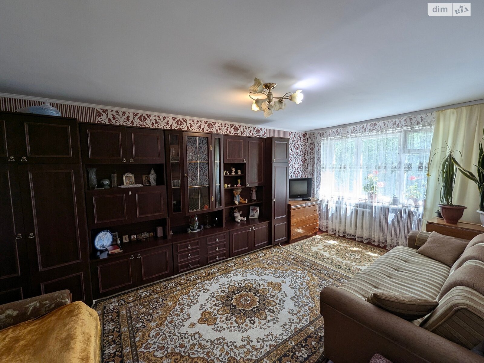Кімната в Рівному на вул. Фабрична в районі Льонокомбінат на продаж фото 1 Кімната в Рівному на вул. Фабрична в районі Льонокомбінат на продаж фото 1