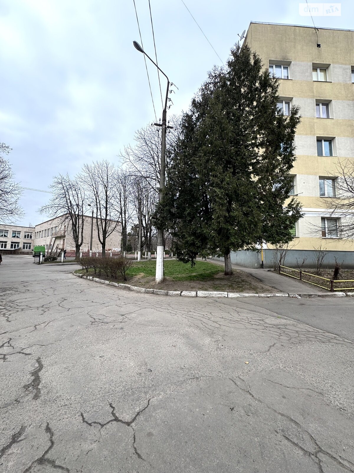 Комната в Ровно, на ул. Князя Острожского 14 в районе Ювилейный на продажу фото 1 Комната в Ровно, на ул. Князя Острожского 14 в районе Ювилейный на продажу фото 1