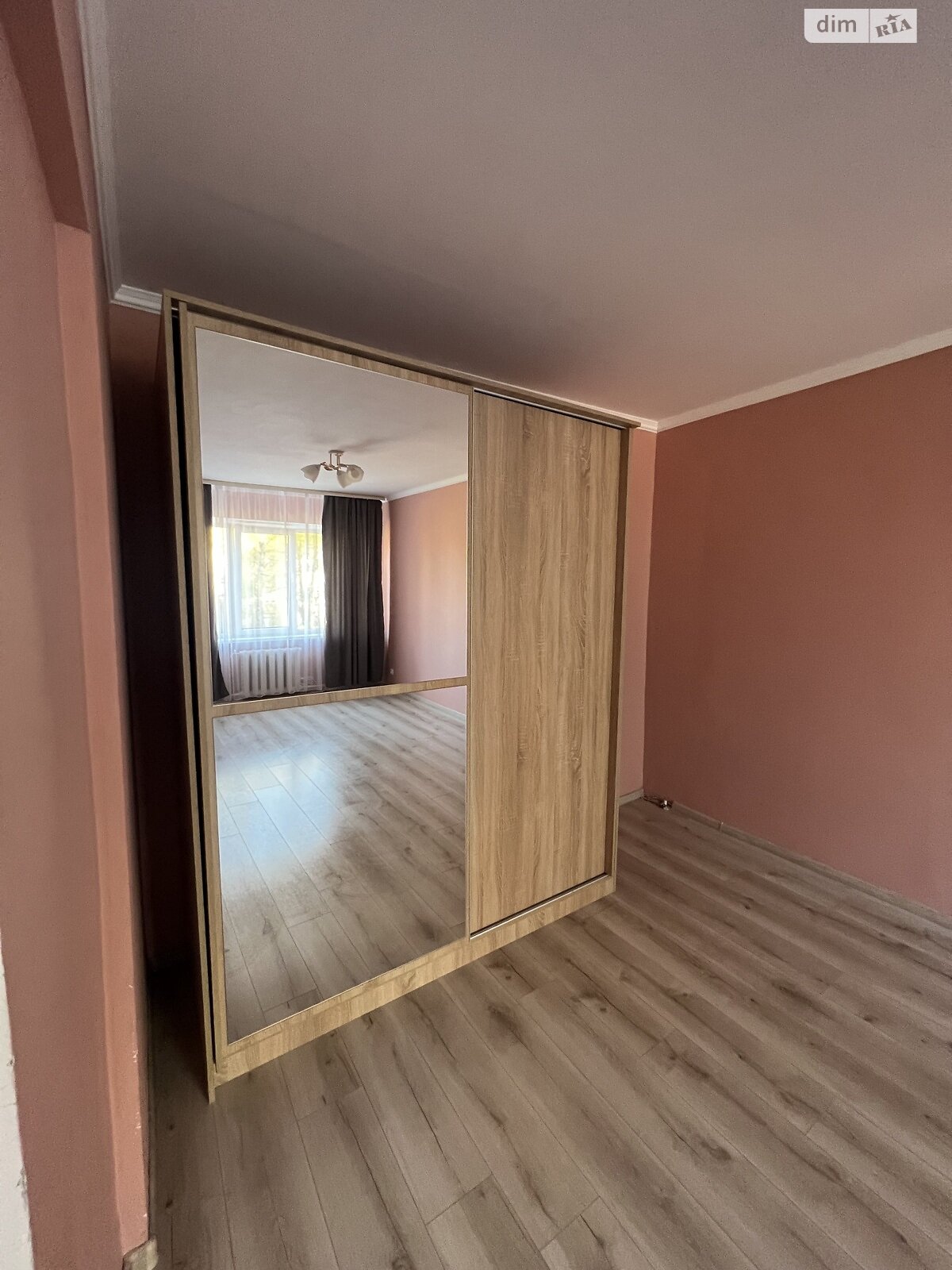Комната в Тернополе, на ул. Троллейбусная 13 в районе Дружба на продажу фото 1 Комната в Тернополе, на ул. Троллейбусная 13 в районе Дружба на продажу фото 1