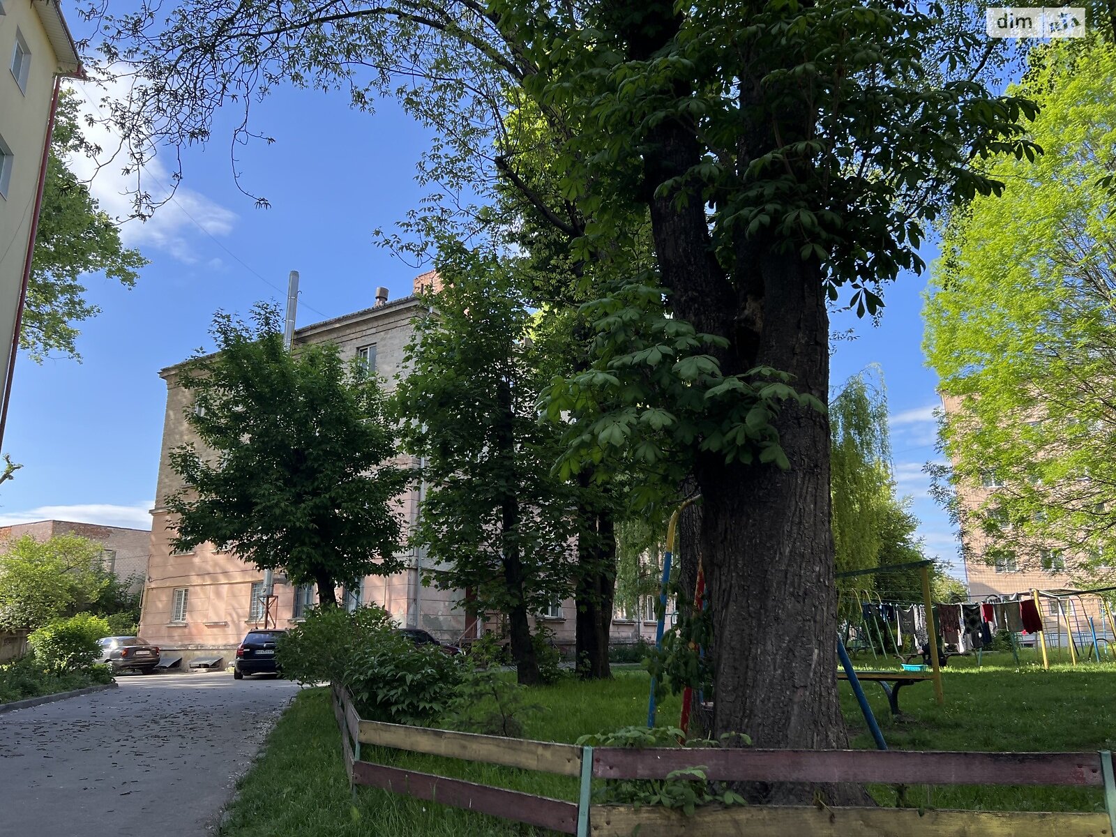 Комната в Тернополе, на ул. Лозовецкая 20 в районе Промышленный Южный на продажу фото 1 Комната в Тернополе, на ул. Лозовецкая 20 в районе Промышленный Южный на продажу фото 1