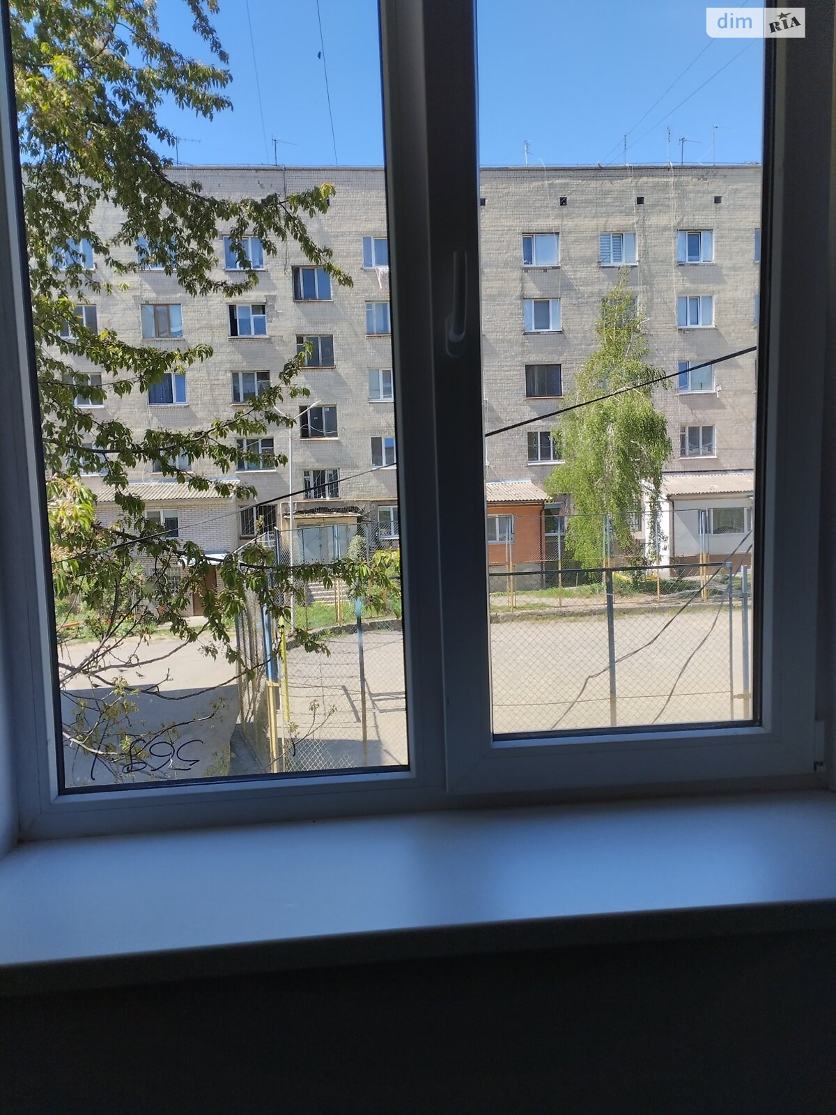 Кімната в Вінниці на вул. Лялі Ратушної 130 в районі Слов’янка на продаж фото 1 Кімната в Вінниці на вул. Лялі Ратушної 130 в районі Слов’янка на продаж фото 1